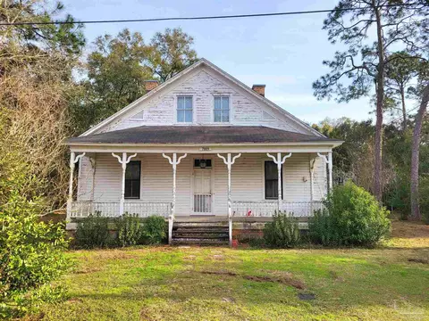 7009 Overman St, Milton, FL 32583