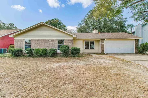 50 Abbey Rd, Crestview, FL 32539