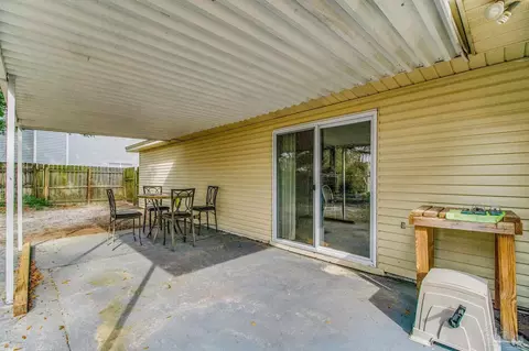 Exterior - 50 Abbey Rd, Crestview, FL 32539 photo 6 of 14