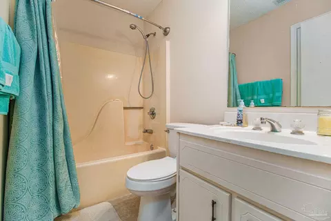 Bath - 50 Abbey Rd, Crestview, FL 32539 photo 3 of 3