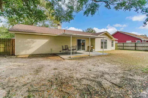 Exterior - 50 Abbey Rd, Crestview, FL 32539 photo 10 of 14