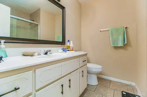 Bath - 50 Abbey Rd, Crestview, FL 32539 photo 1 of 3