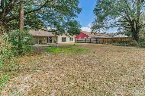 Exterior - 50 Abbey Rd, Crestview, FL 32539 photo 11 of 14