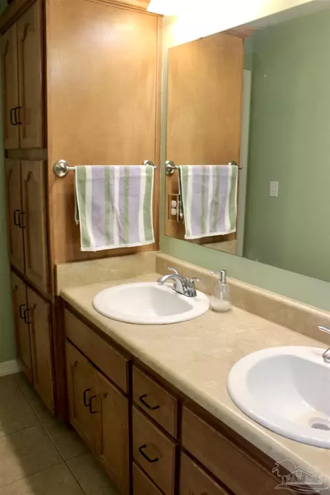 Bath - 6295 Billoree Rd, Pace, FL 32571 photo 3 of 6