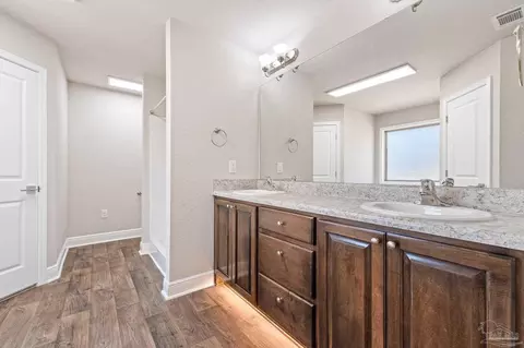 Bath - 2674 Grandaddy Ln, Jay, FL 32565 photo 1 of 6