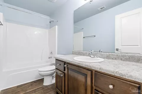Bath - 2674 Grandaddy Ln, Jay, FL 32565 photo 6 of 6