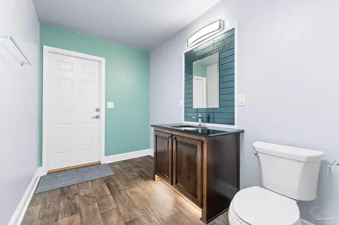 Bath - 2674 Grandaddy Ln, Jay, FL 32565 photo 4 of 6