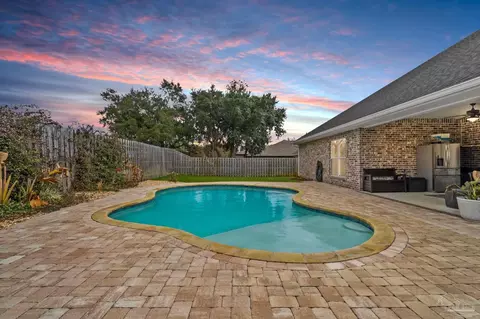 5164 Sandy Shores Dr, Gulf Breeze, FL 32563