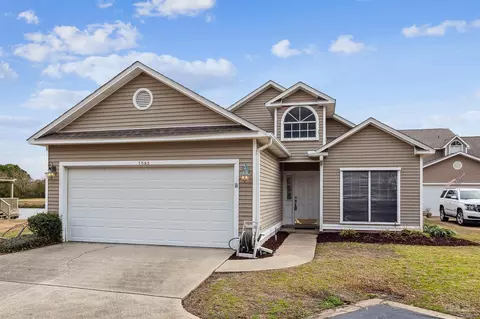 1090 Lionsgate Ln, Gulf Breeze, FL 32563