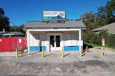 3704 W Jackson St, Pensacola, FL 32505