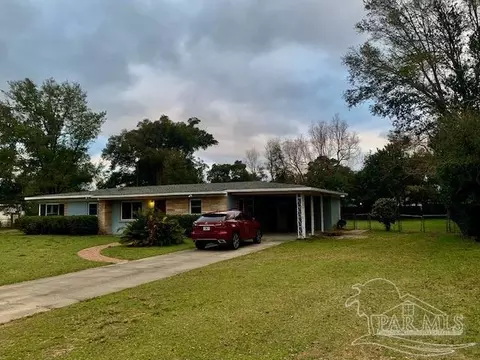 4 Teakwood Cir, Pensacola, FL 32506