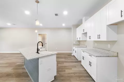 3010 Woodbury Cir, Cantonment, FL 32533