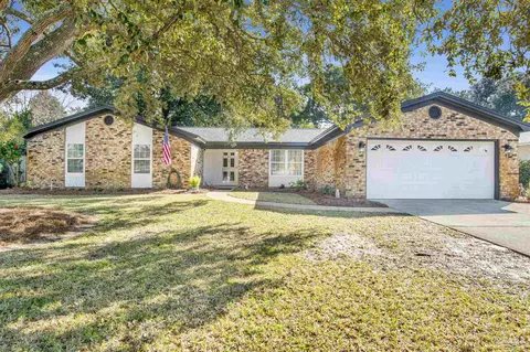 420 Dolphin St, Gulf Breeze, FL 32561