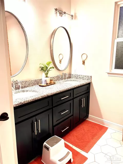 Bath - 3133 Stefani Rd, Cantonment, FL 32533 photo 11 of 11