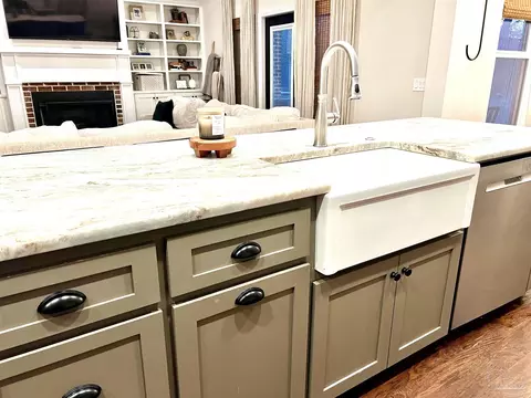 Kitchen - 3133 Stefani Rd, Cantonment, FL 32533 photo 4 of 7