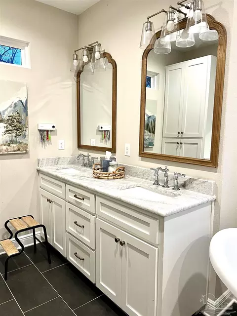 Bath - 3133 Stefani Rd, Cantonment, FL 32533 photo 2 of 11