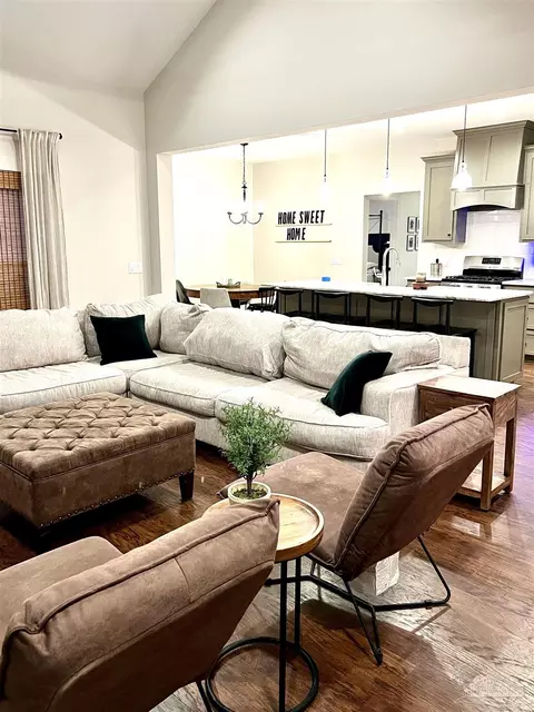 Living - 3133 Stefani Rd, Cantonment, FL 32533 photo 1 of 4