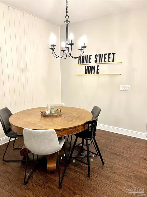 Dining - 3133 Stefani Rd, Cantonment, FL 32533 photo 2 of 5