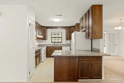 Kitchen - 4962 Skipper Ln, Pace, FL 32571 photo 2 of 6