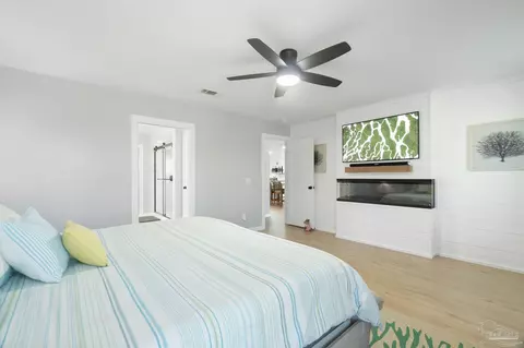 Bedroom - 2016 Winners Cir, Cantonment, FL 32533 photo 4 of 5