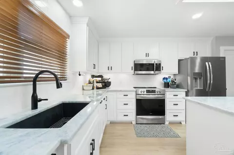 Kitchen - 2016 Winners Cir, Cantonment, FL 32533 photo 1 of 4