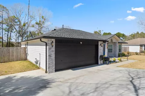 Exterior - 2016 Winners Cir, Cantonment, FL 32533 photo 3 of 7