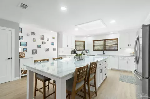 Kitchen - 2016 Winners Cir, Cantonment, FL 32533 photo 4 of 4