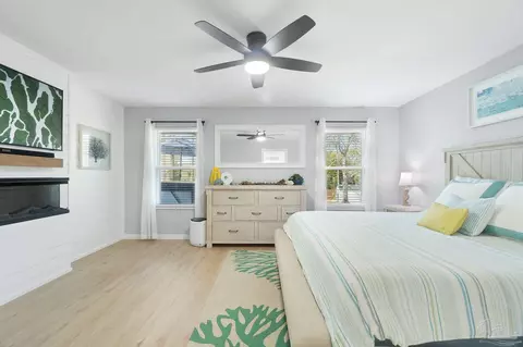 Bedroom - 2016 Winners Cir, Cantonment, FL 32533 photo 2 of 5