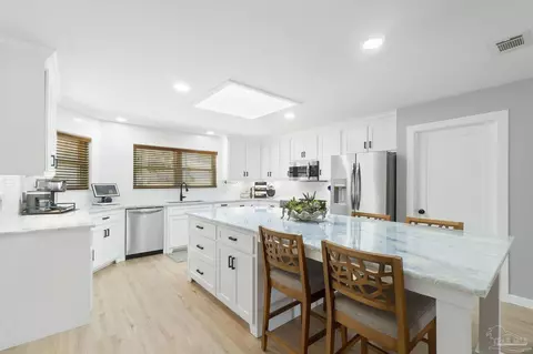 Kitchen - 2016 Winners Cir, Cantonment, FL 32533 photo 3 of 4