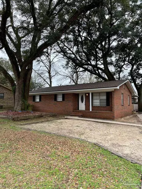3467 Shady Ln, Cantonment, FL 32533