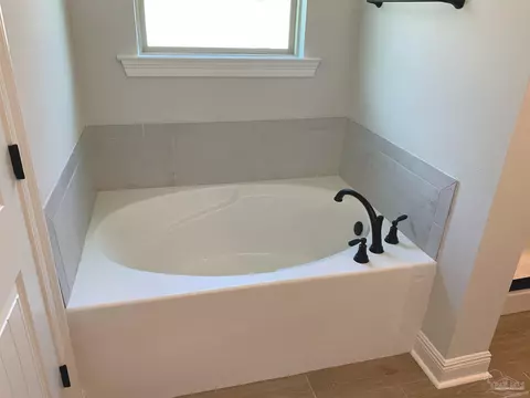 Bath - 4893 Brigenza St 4-d #4-D ( ), Pace, FL 32571 photo 2 of 3