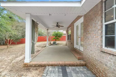 Exterior - 6002 Ridgeview Dr, Milton, FL 32570 photo 6 of 10