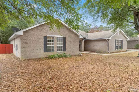 Exterior - 6002 Ridgeview Dr, Milton, FL 32570 photo 2 of 10