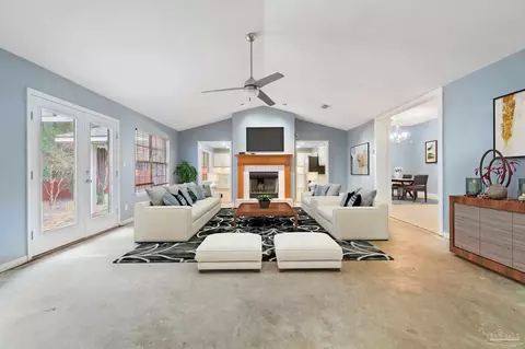 Living - 6002 Ridgeview Dr, Milton, FL 32570 photo 2 of 2