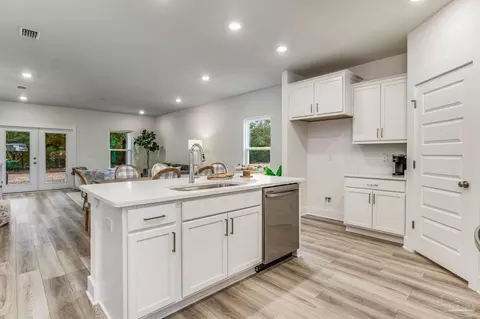 Kitchen - 5376 Cornwall Dr #LOT 72, Milton, FL 32583 photo 2 of 5