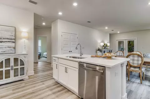 Kitchen - 5376 Cornwall Dr #LOT 72, Milton, FL 32583 photo 3 of 5