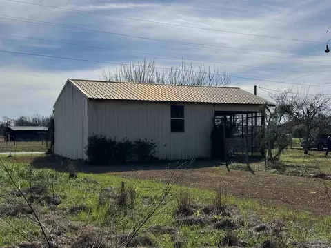 Exterior - 2100 Cobbtown Rd, Jay, FL 32565 photo 1 of 5
