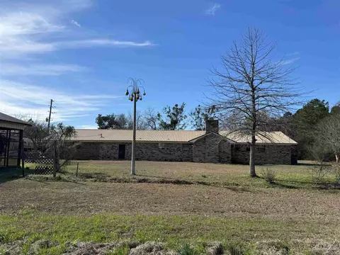 Exterior - 2100 Cobbtown Rd, Jay, FL 32565 photo 3 of 5