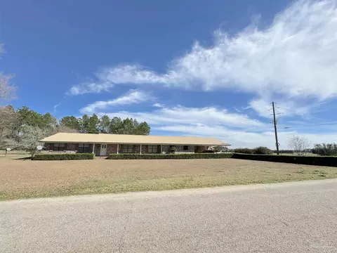 2100 Cobbtown Rd, Jay, FL 32565