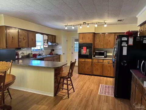 Kitchen - 2100 Cobbtown Rd, Jay, FL 32565 photo 3 of 3