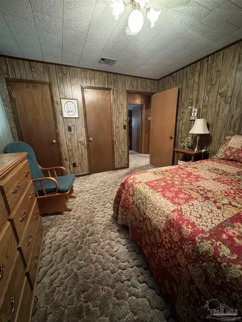 Bedroom - 2100 Cobbtown Rd, Jay, FL 32565 photo 5 of 6