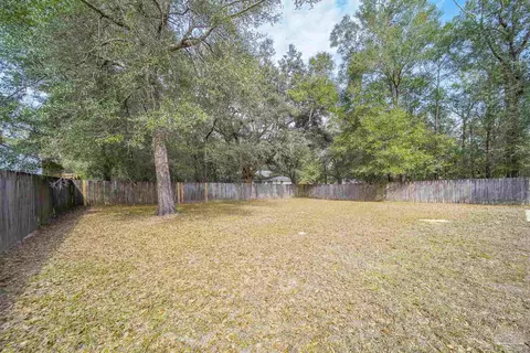 Exterior - 6724 Joy St, Milton, FL 32583 photo 7 of 9