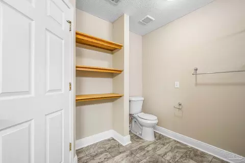 Bath - 6724 Joy St, Milton, FL 32583 photo 4 of 5