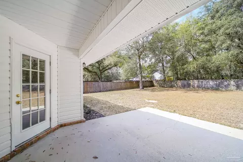 Exterior - 6724 Joy St, Milton, FL 32583 photo 3 of 9
