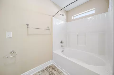 Bath - 6724 Joy St, Milton, FL 32583 photo 3 of 5