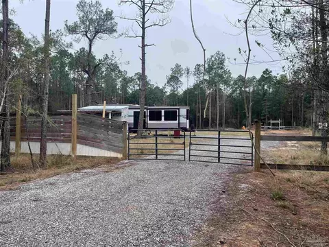 6627 Blackwater Cir, Milton, FL 32583