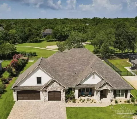 2749 Pebble Beach Dr, Navarre, FL 32566