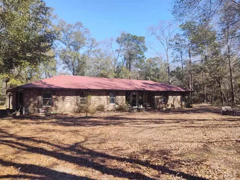 5584 Pond Creek Rd, Milton, FL 32570