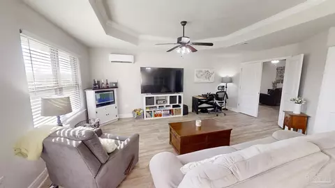 Living - 2643 Piddlin Ln, Jay, FL 32565 photo 6 of 8