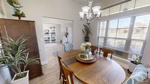 Dining - 2643 Piddlin Ln, Jay, FL 32565 photo 2 of 3